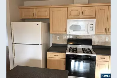 424 Lincoln Street 2nd Floor #2nd Floor, Palisades Park, NJ 07650 - Photo 3