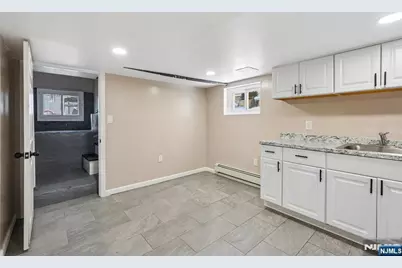 155 Hayward Place, Wallington, NJ 07057 - Photo 23