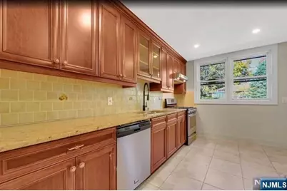 22 Greentree Terrace, Tenafly, NJ 07670 - Photo 9