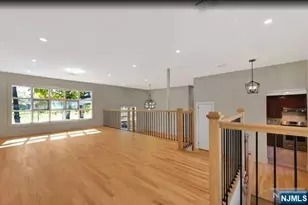 22 Greentree Terrace, Tenafly, NJ 07670 - Photo 3