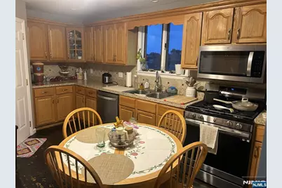 36 Rutherford Place 2 #2, North Arlington, NJ 07071 - Photo 3