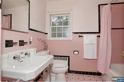 10 Glenwood Avenue, Leonia, NJ 07605 - Photo 17