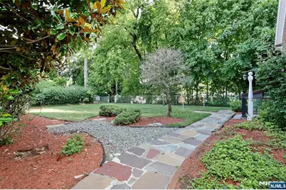 10 Glenwood Avenue, Leonia, NJ 07605 - Photo 23