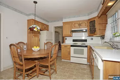 10 Glenwood Avenue, Leonia, NJ 07605 - Photo 11