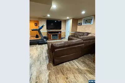 2837 Myrtle Terrace, Linden, NJ 07036 - Photo 5