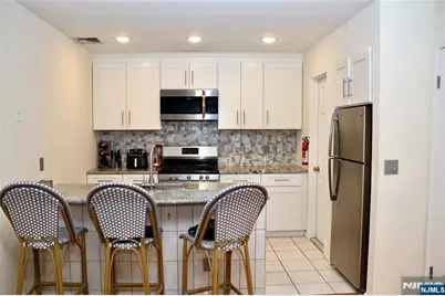 31 Willow Wood Square 31 #31, East Rutherford, NJ 07073 - Photo 5
