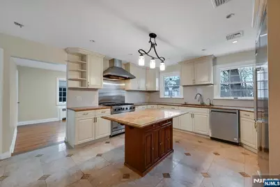 40 Clinton Avenue, Tenafly, NJ 07670 - Photo 7