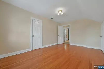 40 Clinton Avenue, Tenafly, NJ 07670 - Photo 21