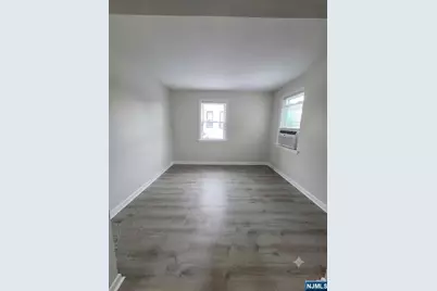 166 Carmita Avenue 2 #2, Rutherford, NJ 07070 - Photo 5