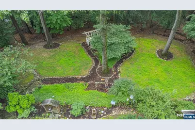 16 Pennsylvania Avenue, Montvale, NJ 07645 - Photo 37