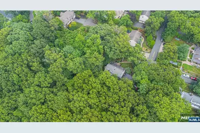 16 Pennsylvania Avenue, Montvale, NJ 07645 - Photo 43