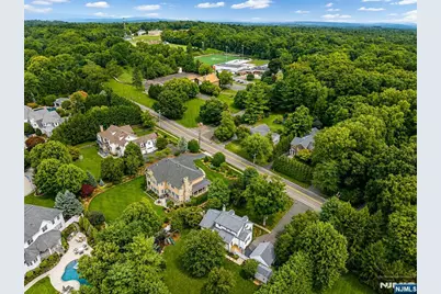 521 Sicomac Avenue, Wyckoff Township, NJ 07481 - Photo 5