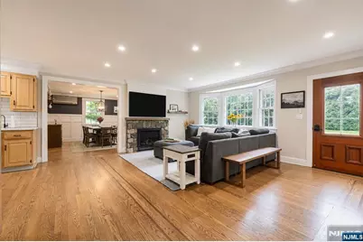 521 Sicomac Avenue, Wyckoff Township, NJ 07481 - Photo 7