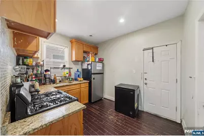 77 16th, East Orange, NJ 07018 - Photo 5