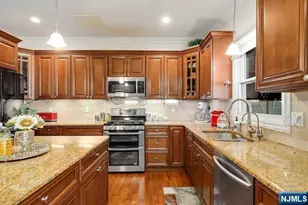 157 Woodridge St, Wood Ridge, NJ 07075 - Photo 15