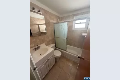 152 Ackerman Avenue 2 #2, Clifton, NJ 07011 - Photo 5