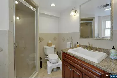 379 Leonard Drive, New Milford, NJ 07646 - Photo 37