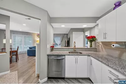 1486 Westgate Drive, Fort Lee, NJ 07024 - Photo 15