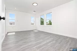 131 Lindsley Pl, East Orange, NJ 07017 - Photo 13