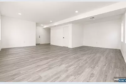 131 Lindsley Place, East Orange, NJ 07017 - Photo 9