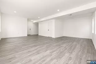 131 Lindsley Pl, East Orange, NJ 07017 - Photo 9