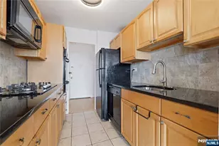 6600 JFK Blvd E, West New York, NJ 07093 - Photo 13