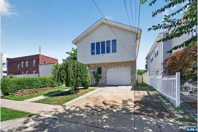 81 Home Place, Lodi, NJ 07644 - Photo 5