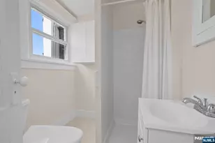 12 Sylvan St, Rutherford, NJ 07070 - Photo 5
