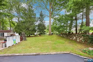 488 Cedar Ln, Paramus, NJ 07652 - Photo 43