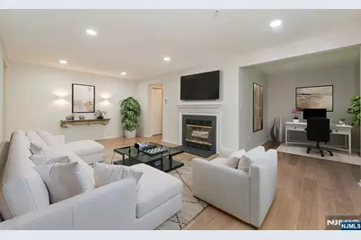 1208 Faulkner Court, Mahwah, NJ 07430 - Photo 3