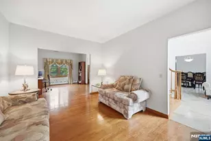 27 Sparrowbush Rd, Mahwah, NJ 07430 - Photo 7