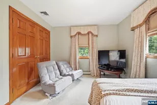27 Sparrowbush Rd, Mahwah, NJ 07430 - Photo 21
