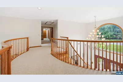 27 Sparrowbush Road, Mahwah, NJ 07430 - Photo 17