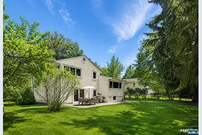 111 Ramille Court, Paramus, NJ 07652 - Photo 7
