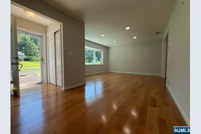 623 Doriskill Court, River Vale Township, NJ 07675 - Photo 3