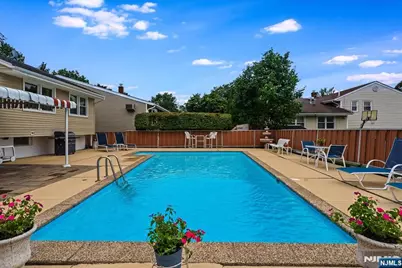 20 Moos Lane, Bergenfield, NJ 07621 - Photo 25