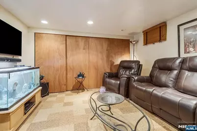 20 Moos Lane, Bergenfield, NJ 07621 - Photo 21