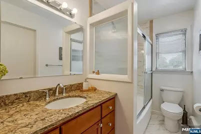 20 Moos Lane, Bergenfield, NJ 07621 - Photo 17