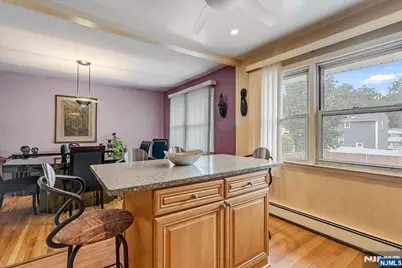 20 Moos Lane, Bergenfield, NJ 07621 - Photo 11