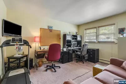 20 Moos Lane, Bergenfield, NJ 07621 - Photo 19