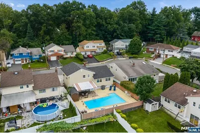 20 Moos Lane, Bergenfield, NJ 07621 - Photo 31