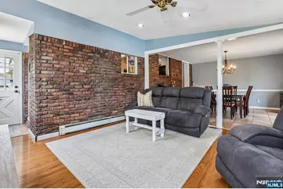 11 Taggart Way, Saddle Brook Township, NJ 07663 - Photo 15