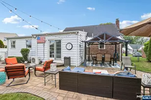 11 Taggart Way, Saddle Brook Township, NJ 07663 - Photo 35