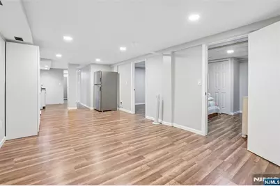 263 Morningside Avenue, Cliffside Park, NJ 07010 - Photo 19