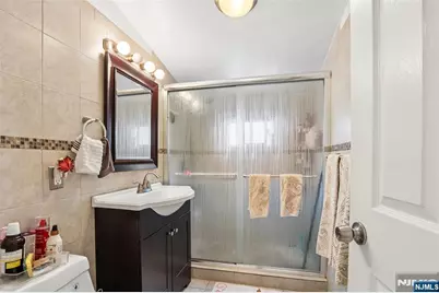 263 Morningside Avenue, Cliffside Park, NJ 07010 - Photo 9