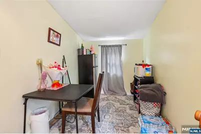 263 Morningside Avenue, Cliffside Park, NJ 07010 - Photo 15