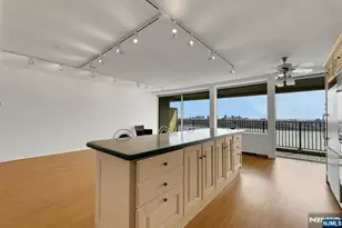 3 Horizon Road 1406, Fort Lee, NJ 07024 - Photo 17