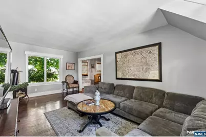 160 Packard Avenue, Wyckoff Township, NJ 07481 - Photo 5