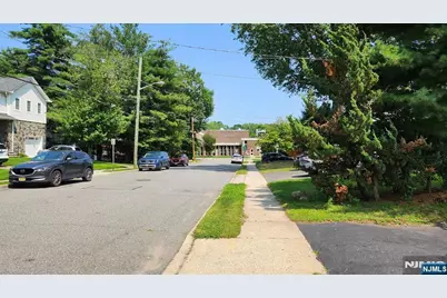 48 Cortland Place Fl 2 #FL 2, Tenafly, NJ 07670 - Photo 7