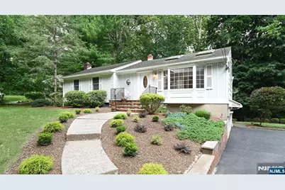756 Sunset Terrace, Franklin Lakes, NJ 07417 - Photo 3